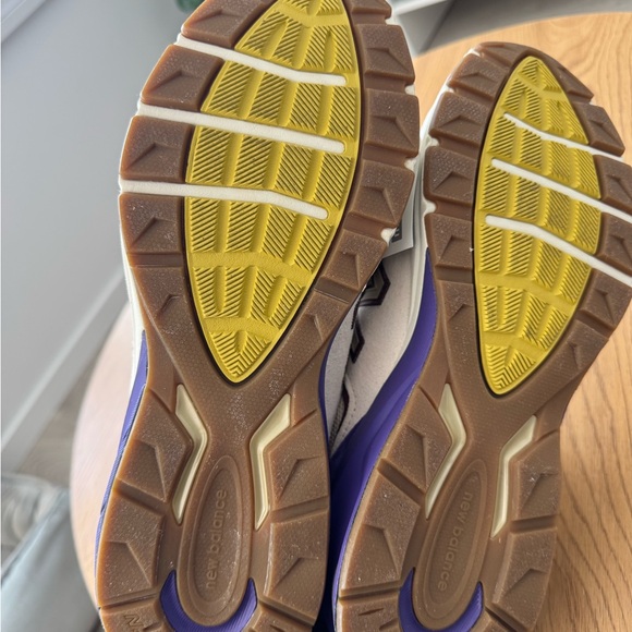 New Balance 990v5 Men's Sneakers - Cream and Purple - Picture 6 of 6